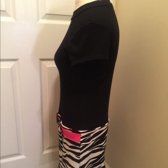 Young Girl’s Pinky Retro style girls dress - Picture 2 of 3